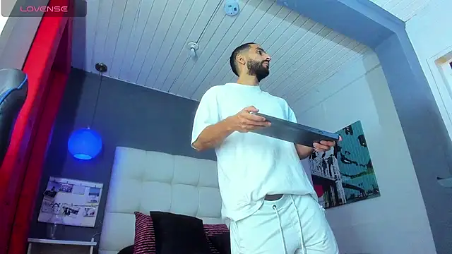 Yiyo10  online show from 03/20/26, 08:54