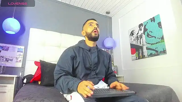 Yiyo10  online show from 02/06/26, 04:19