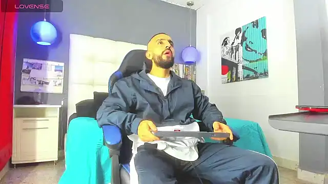 Yiyo10  online show from 02/25/26, 04:23