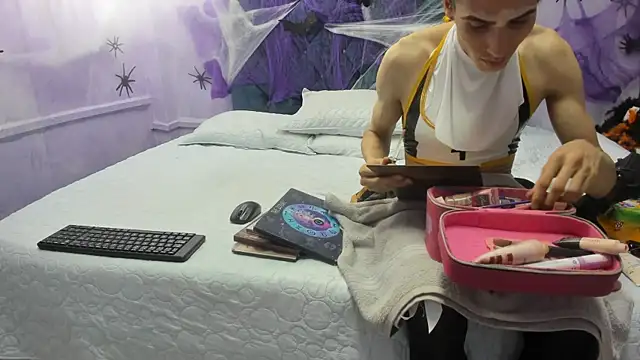 shantala nastasiia online show from 10/31/25, 12:13