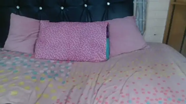 Wild RoseXX online show from 12/05/25, 06:06