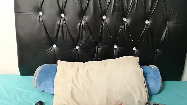 Wild RoseXX online show from 06/15/26, 07:46