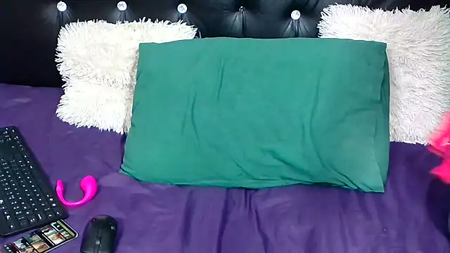 Wild RoseXX online show from 09/23/25, 05:53