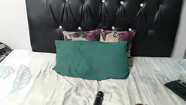 Wild RoseXX online show from 04/02/26, 06:47