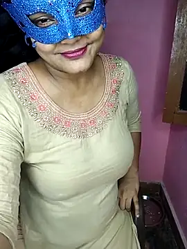 Snapshot of MEERAcle chatting on 09/27/25, 10:05 MEERAcle online show from 09/27/25, 10:05