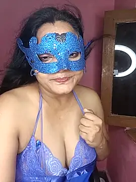 Snapshot of MEERAcle chatting on 09/30/25, 08:37 MEERAcle online show from 09/30/25, 08:37