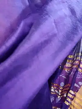 MEERAcle online show from 04/17/26, 02:58