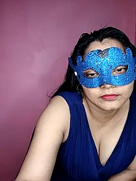 Snapshot of MEERAcle chatting on 10/19/25, 06:49 MEERAcle online show from 10/19/25, 06:49