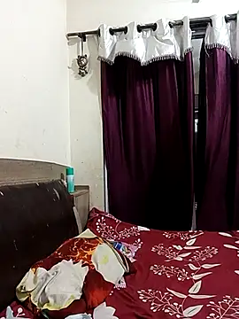 MEERAcle online show from 04/07/26, 04:31