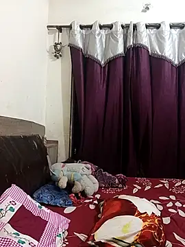 MEERAcle online show from 03/12/26, 02:21