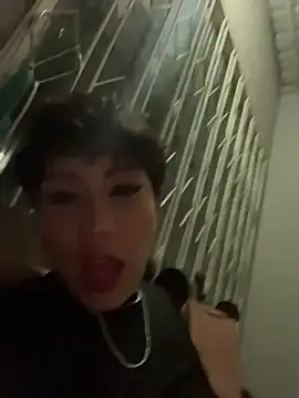 ZahaRose online show from 11/12/25, 05:33