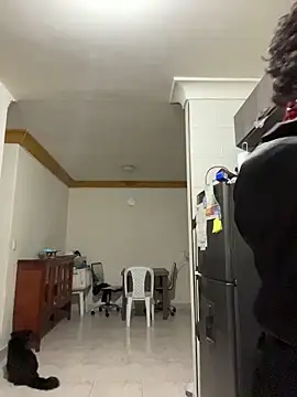 ZahaRose online show from 11/19/25, 04:01