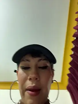 ZahaRose online show from 11/05/25, 04:48