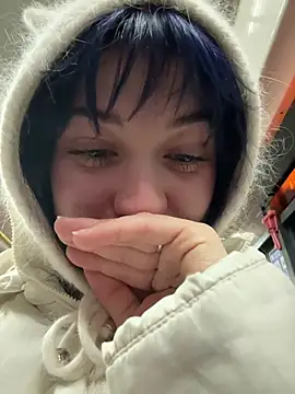 Only April online show from 03/04/26, 04:09