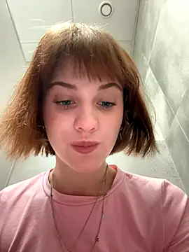 Snapshot of Only_April chatting on 10/26/25, 09:10 Only April online show from 10/26/25, 09:10