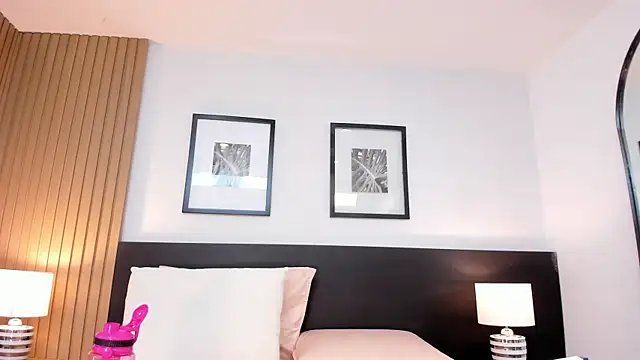 catalina jolie online show from 10/09/25, 03:56