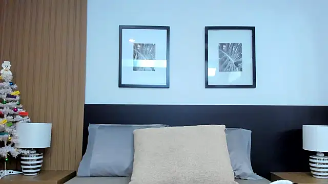 Snapshot of catalina_jolie chatting on 12/20/25, 04:04 catalina jolie online show from 12/20/25, 04:04