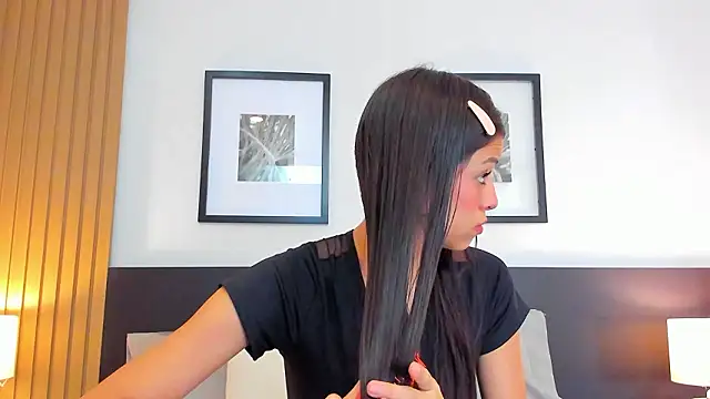 Snapshot of catalina_jolie chatting on 02/20/26, 04:09 catalina jolie online show from 02/20/26, 04:09