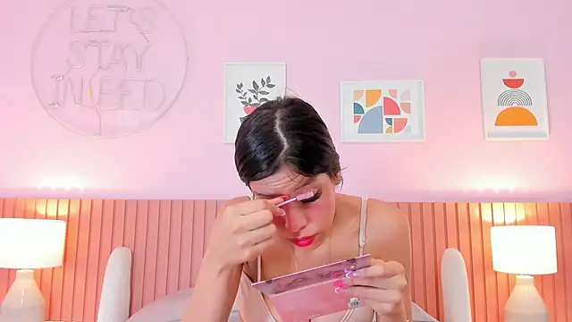 catalina jolie online show from 11/17/25, 04:16