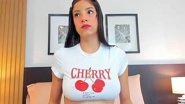 Snapshot of catalina_jolie chatting on 02/16/26, 04:22 catalina jolie online show from 02/16/26, 04:22