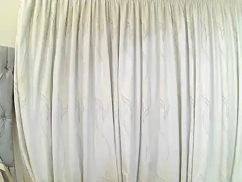 Snapshot of BigAssjuicy26 chatting on 10/06/25, 05:24 BigAssjuicy26 online show from 10/06/25, 05:24