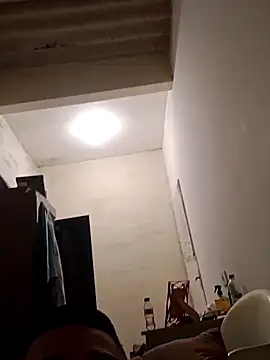 Snapshot of Duartte33 chatting on 11/02/25, 03:28 Duartte33 online show from 11/02/25, 03:28