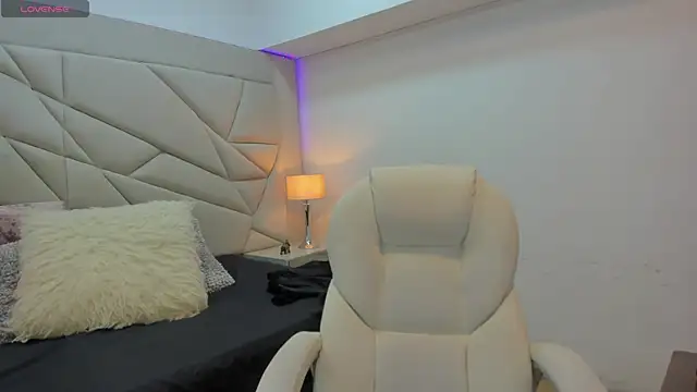 persefone 333 online show from 09/15/25, 08:09