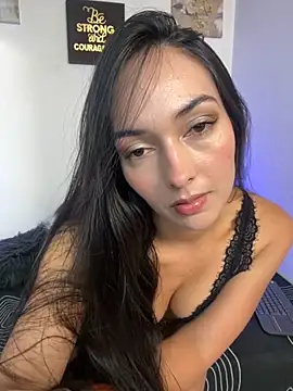 Snapshot of fetish_foot_ chatting on 10/16/25, 04:04 fetish foot online show from 10/16/25, 04:04