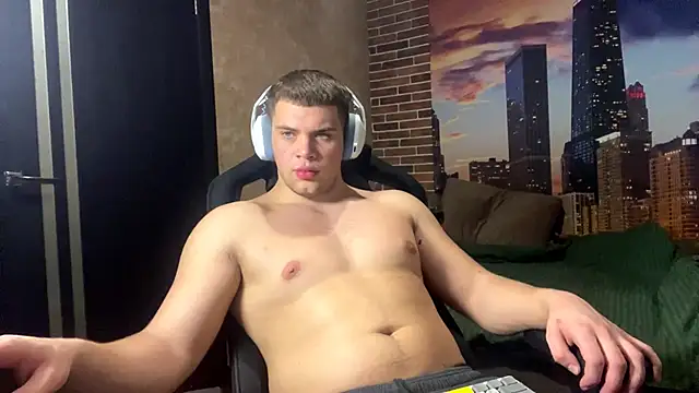 MusclePhantom online show from 03/25/26, 09:35