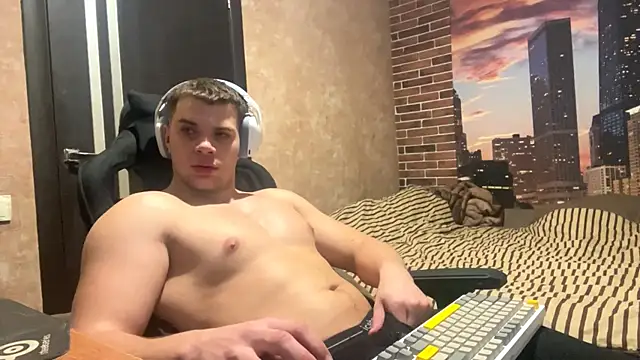 MusclePhantom online show from 02/17/26, 09:23