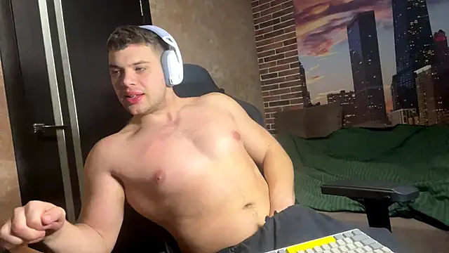 MusclePhantom online show from 03/29/26, 09:16