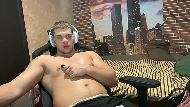 MusclePhantom online show from 10/25/25, 08:42