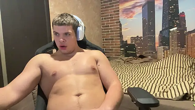 MusclePhantom online show from 11/15/25, 10:03