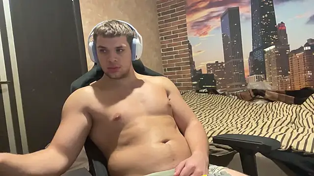 MusclePhantom online show from 11/10/25, 09:31