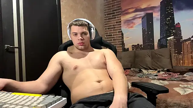 MusclePhantom online show from 03/19/26, 09:04