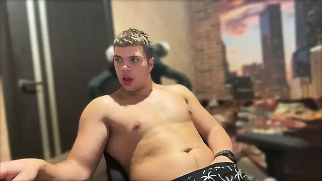 MusclePhantom online show from 10/08/25, 08:09