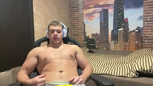 MusclePhantom online show from 10/24/25, 08:41