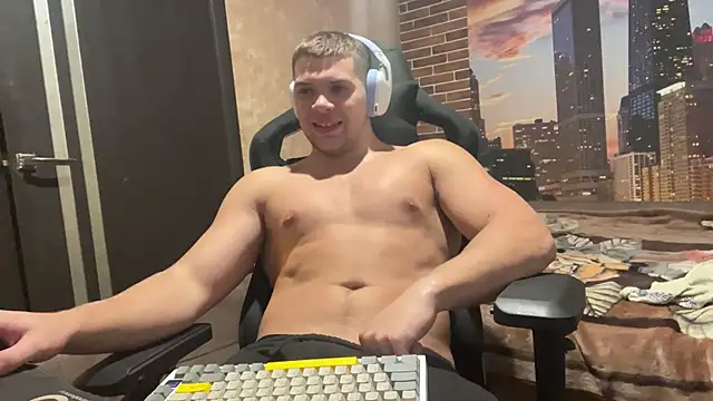 MusclePhantom online show from 10/21/25, 07:57