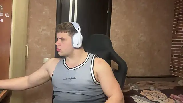 MusclePhantom online show from 05/07/26, 08:56