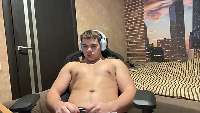 MusclePhantom online show from 11/17/25, 09:30