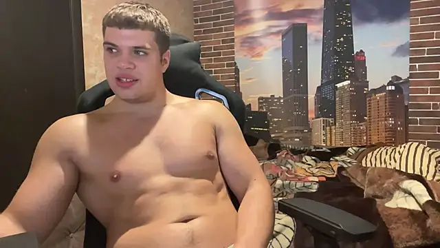 MusclePhantom online show from 10/10/25, 07:58