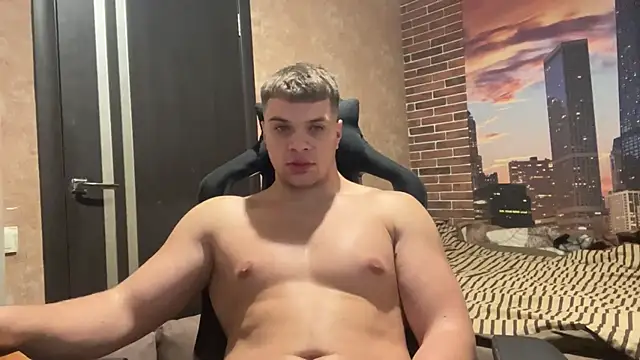 MusclePhantom online show from 12/16/25, 10:03