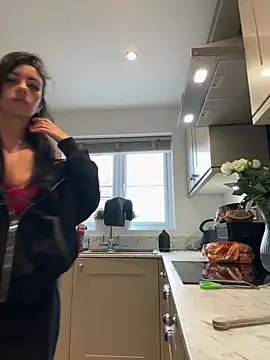 BELLABLACKXUK online show from 05/11/26, 11:00