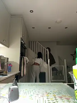 BELLABLACKXUK online show from 12/19/25, 08:44