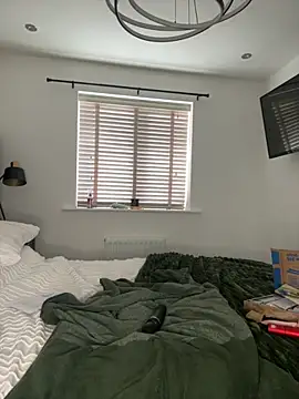 BELLABLACKXUK online show from 10/31/25, 08:55