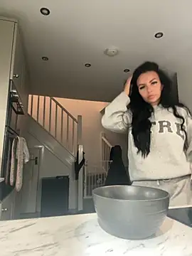 BELLABLACKXUK online show from 10/30/25, 06:49