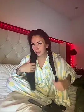 BELLABLACKXUK online show from 04/05/26, 08:48