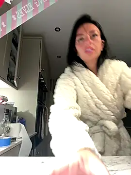 BELLABLACKXUK online show from 12/05/25, 12:10