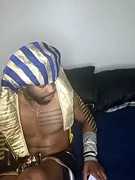 MoonlikePolicy727 online show from 11/01/25, 06:19