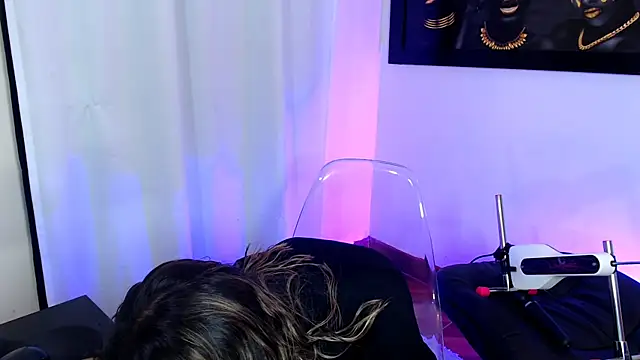 Natasha cam222 online show from 10/15/25, 07:33